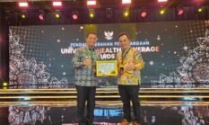 Pemko Pekanbaru Melalui Dinas Kesehatan Terima Penghargaan UHC Award 2026 Kategori Madya